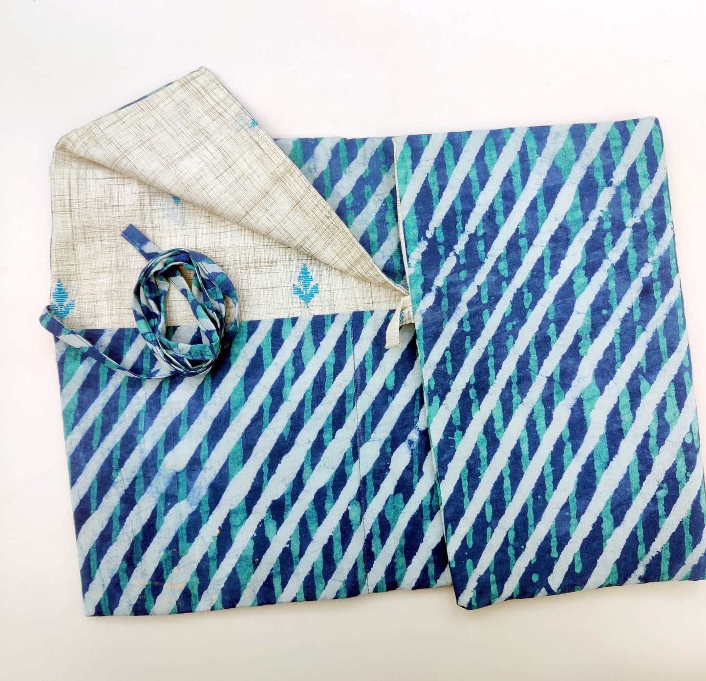 Batik Stripe Brush roll | Turn into a A5 Notebook folder | Tie around waist when painting