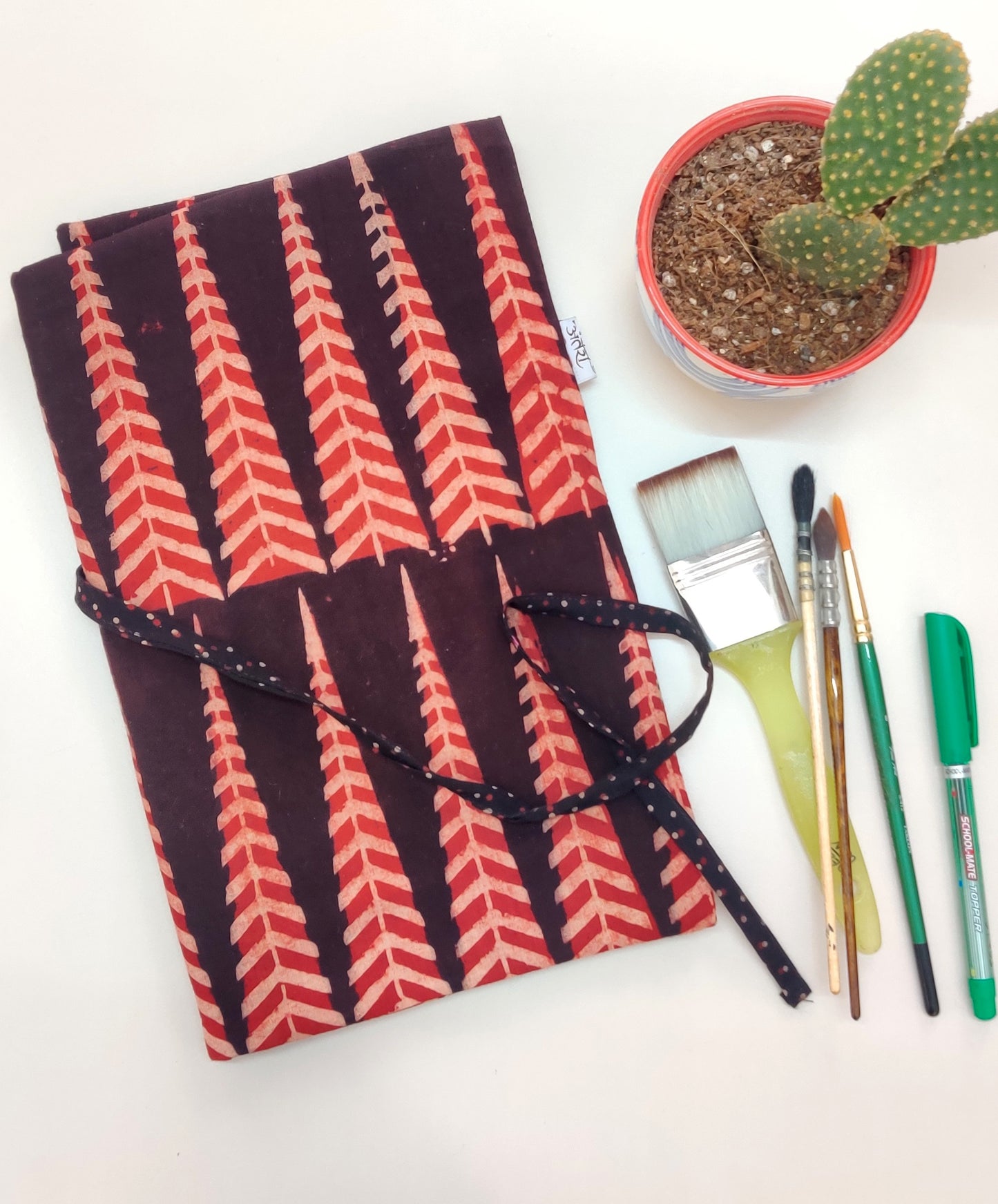 Brush roll up case | Turn into a A5 Notebook folder | Tie around waist when painting