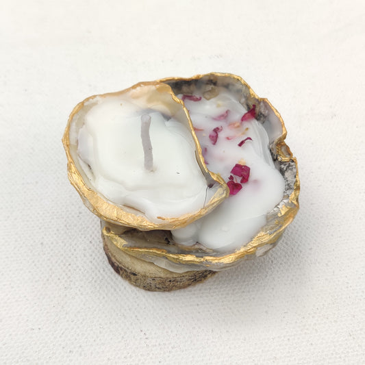Rose adorned Oyester Shell Candle | 100% Soy wax | Vanilla Scented